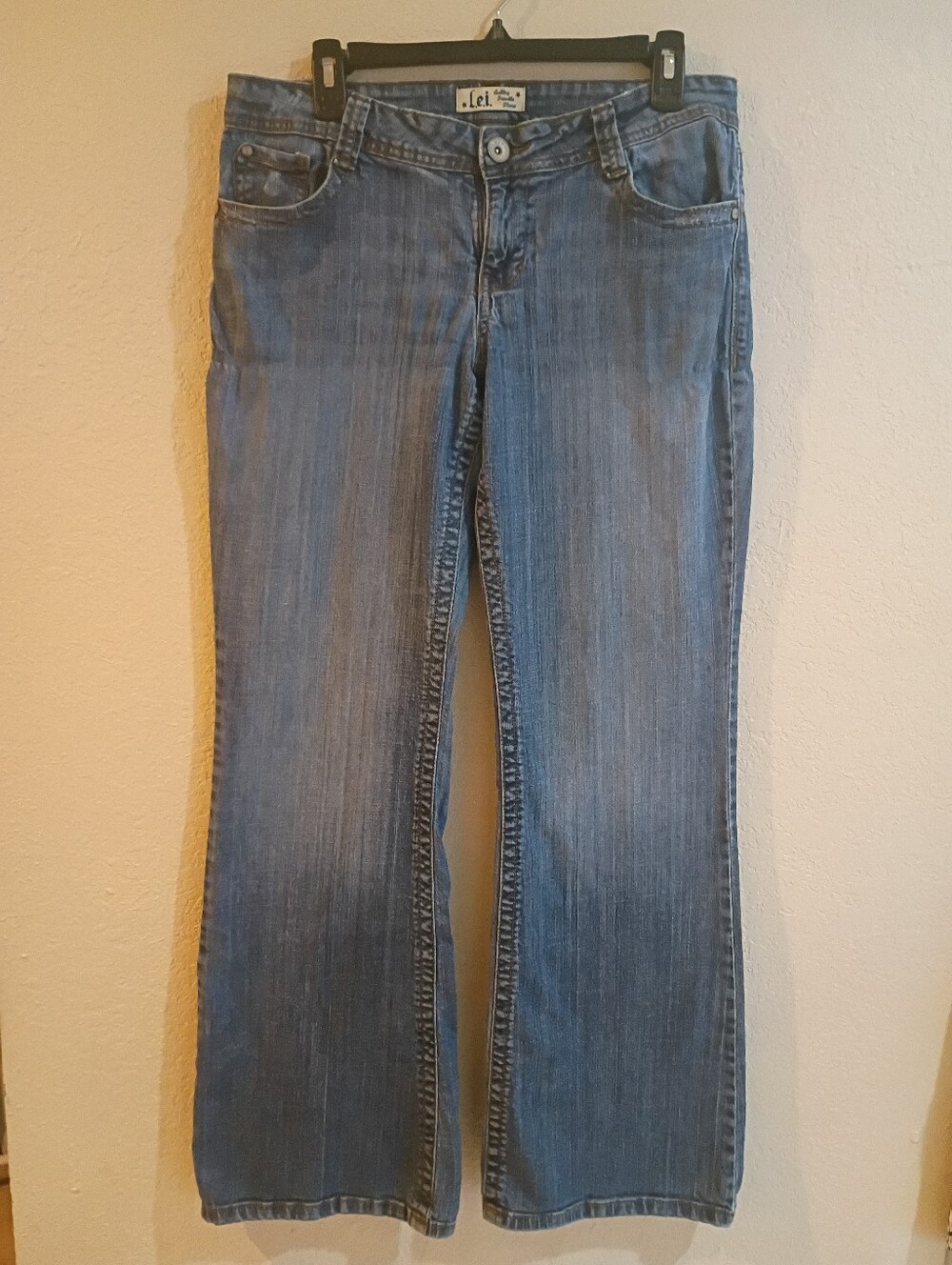 l.e.i Jeans Ashley Trouble Flare Y2K Stretch Distressed Hem Juniors Sz. 13